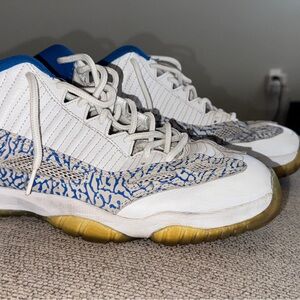 Jordan Retro 11 Athletic Low IE Shoes Argon Blue